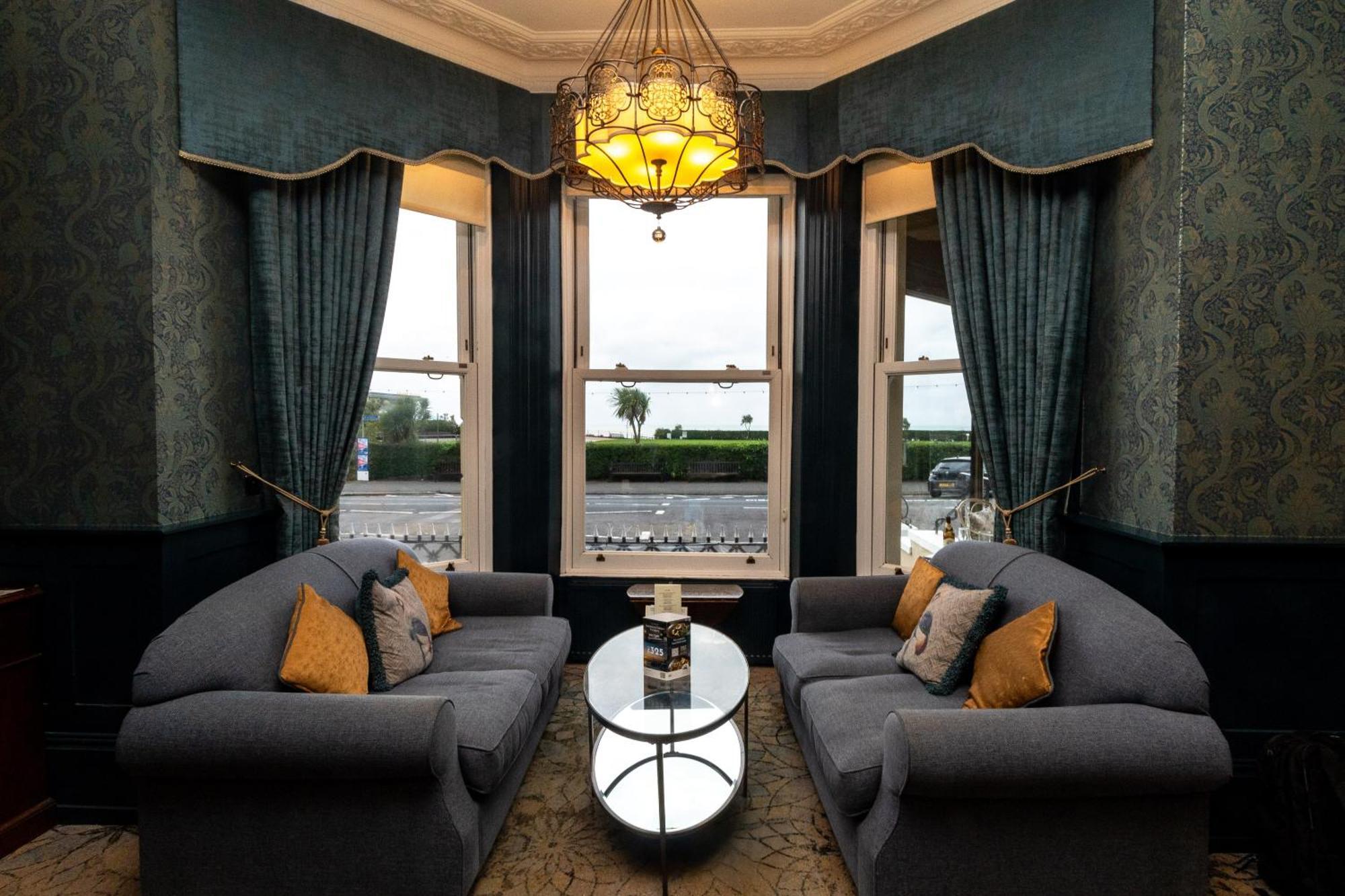 The Lansdowne, Отель