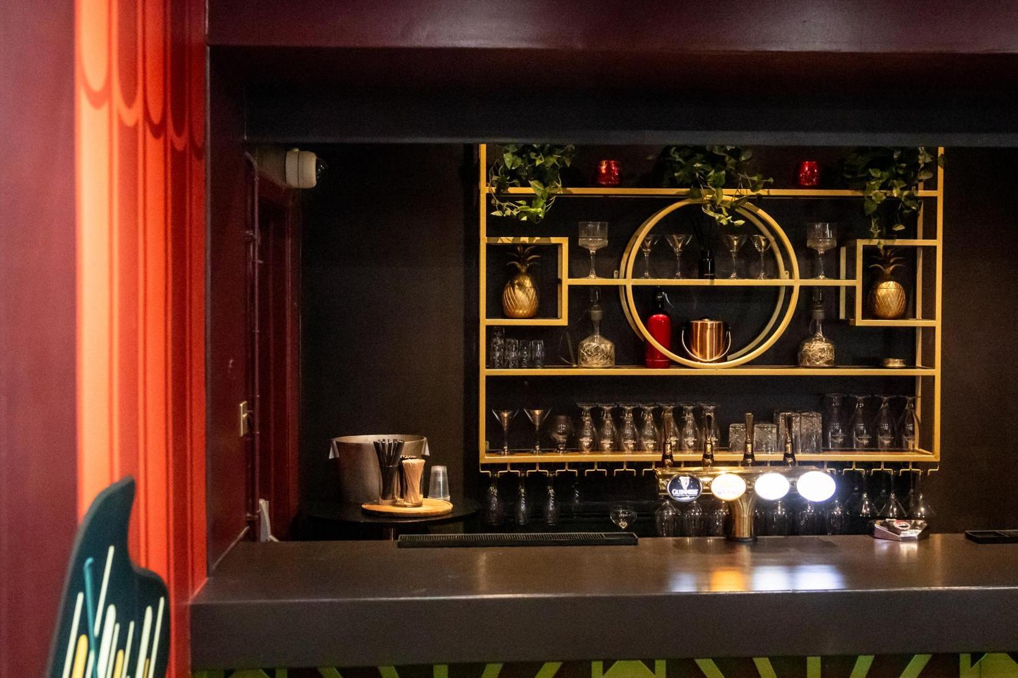 The Lansdowne, 4* Истбурн