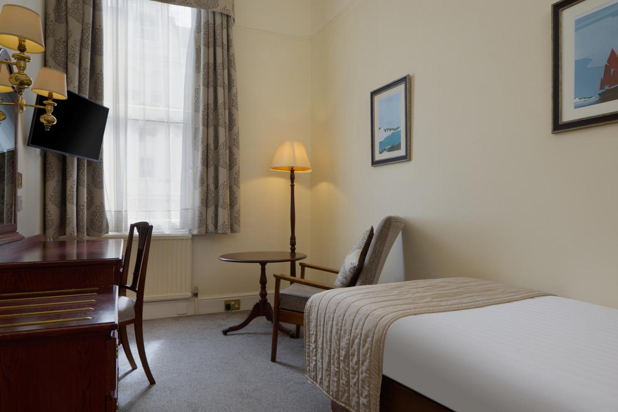 The Lansdowne, AEGON International